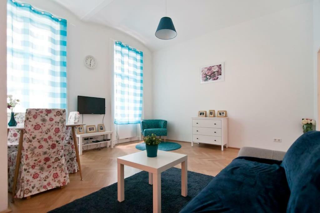 Marvelous Midtown Vienne
